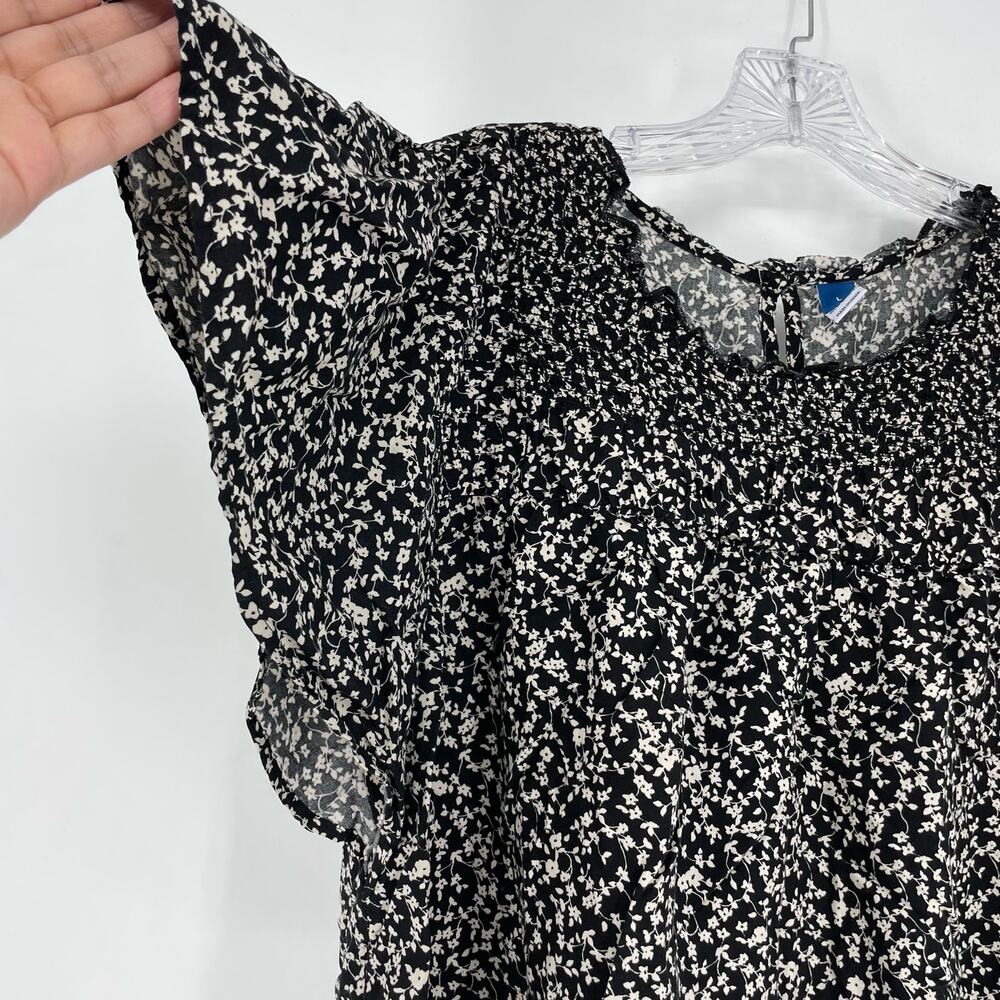 Old Navy Ruffle Sleeve Floral Top Size Large - Picture 3 of 6